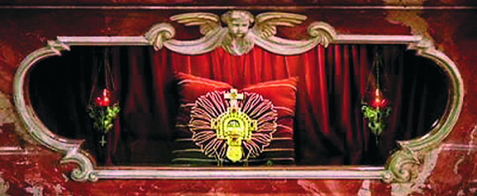 Urn and reliquary casket containing the sacred portion of the Precious Blood of Jesus