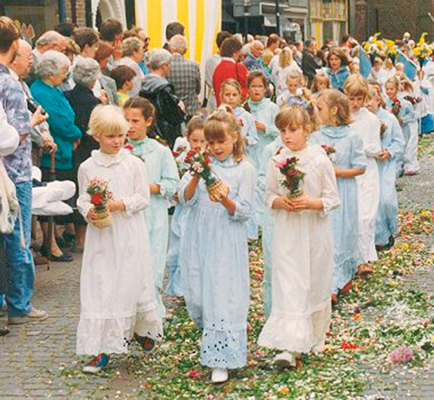 Procession in honor of the miracle