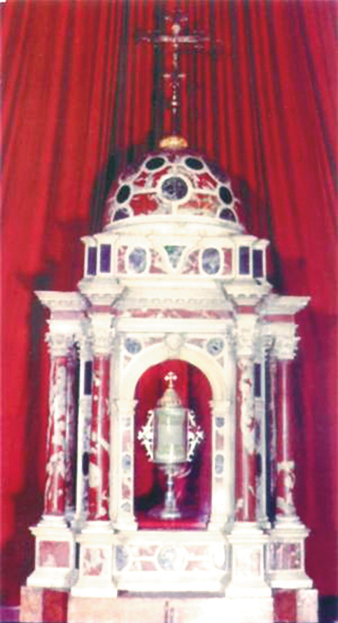 Church of Gruaro. Rose window depicting the miracle