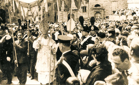 The devastating fire consuming the entire church and high altar while leaving the Host completely intact in the ashes