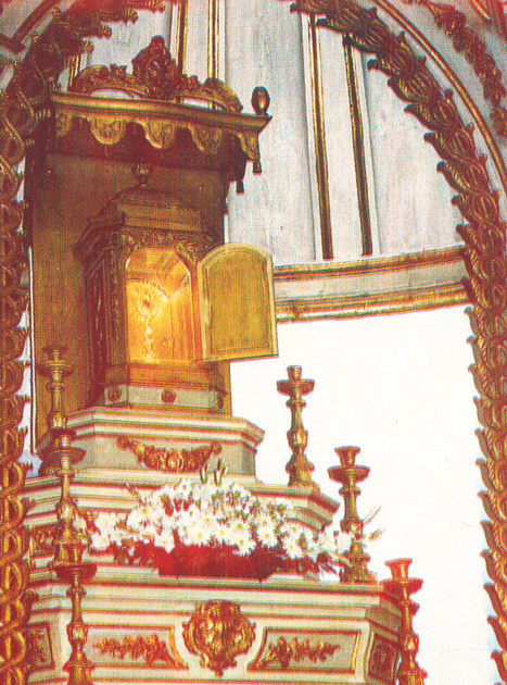 Altar where the relic of the miracle is preserved