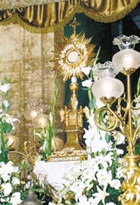 Chalice and reliquary of the Eucharistic Miracle preserved in Almácera