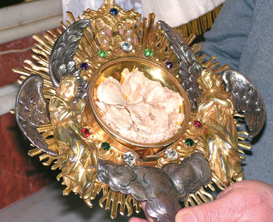 Historical artwork and preserved documentation of the Eucharistic Miracle of Silla (1907)